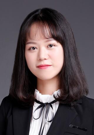 Headshot of Meili Wang