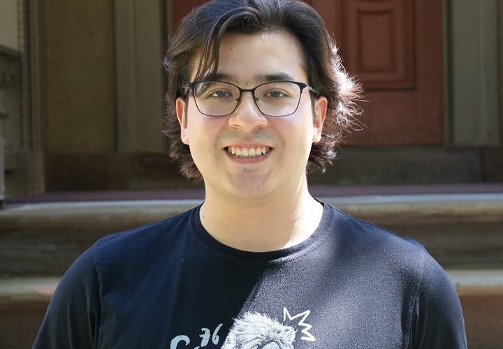 Headshot of Jose Betancourt
